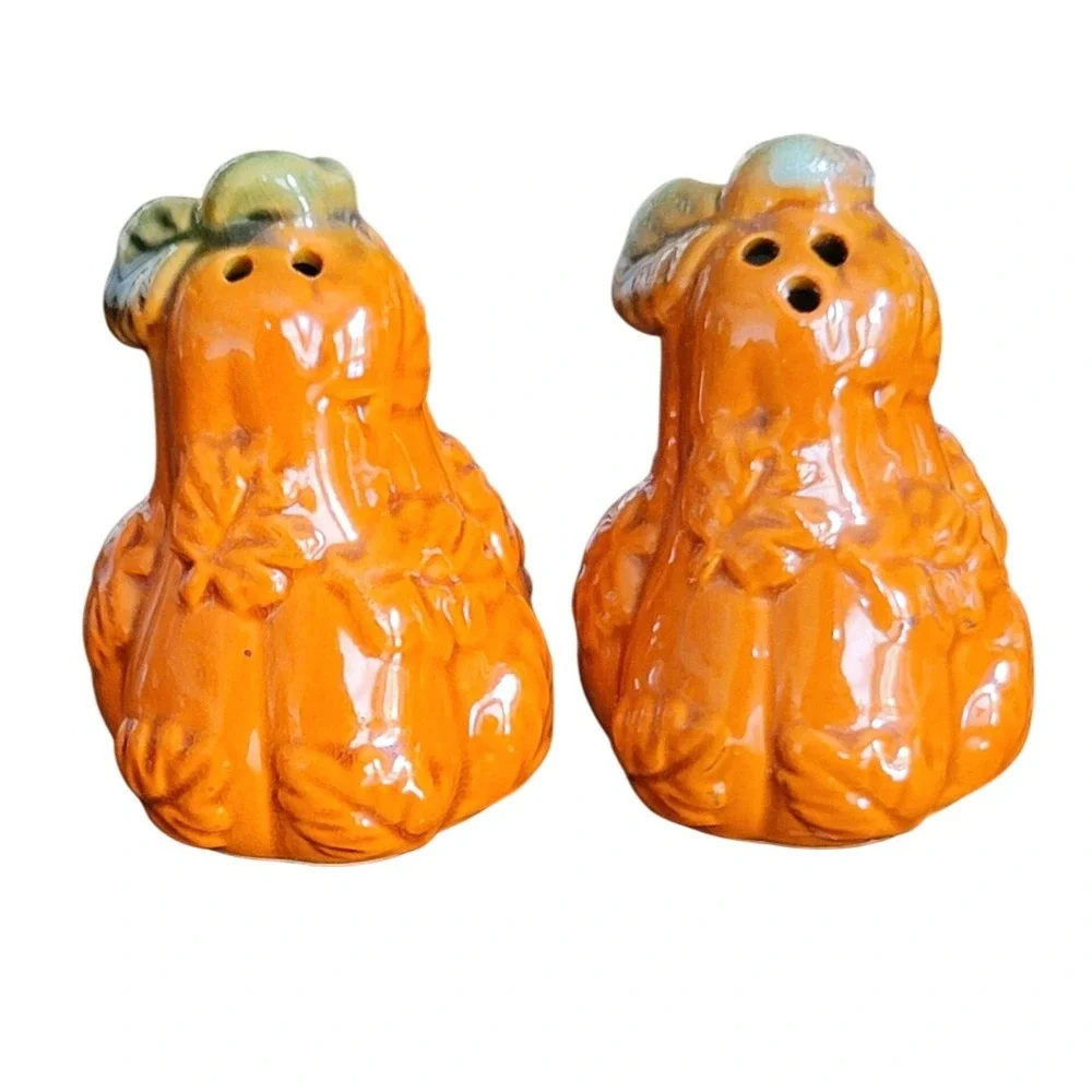 Autumn Harvest Ceramic Pumpkin Teapot w/ 2 Salt  Pepper Sets Seasonal Home Decor